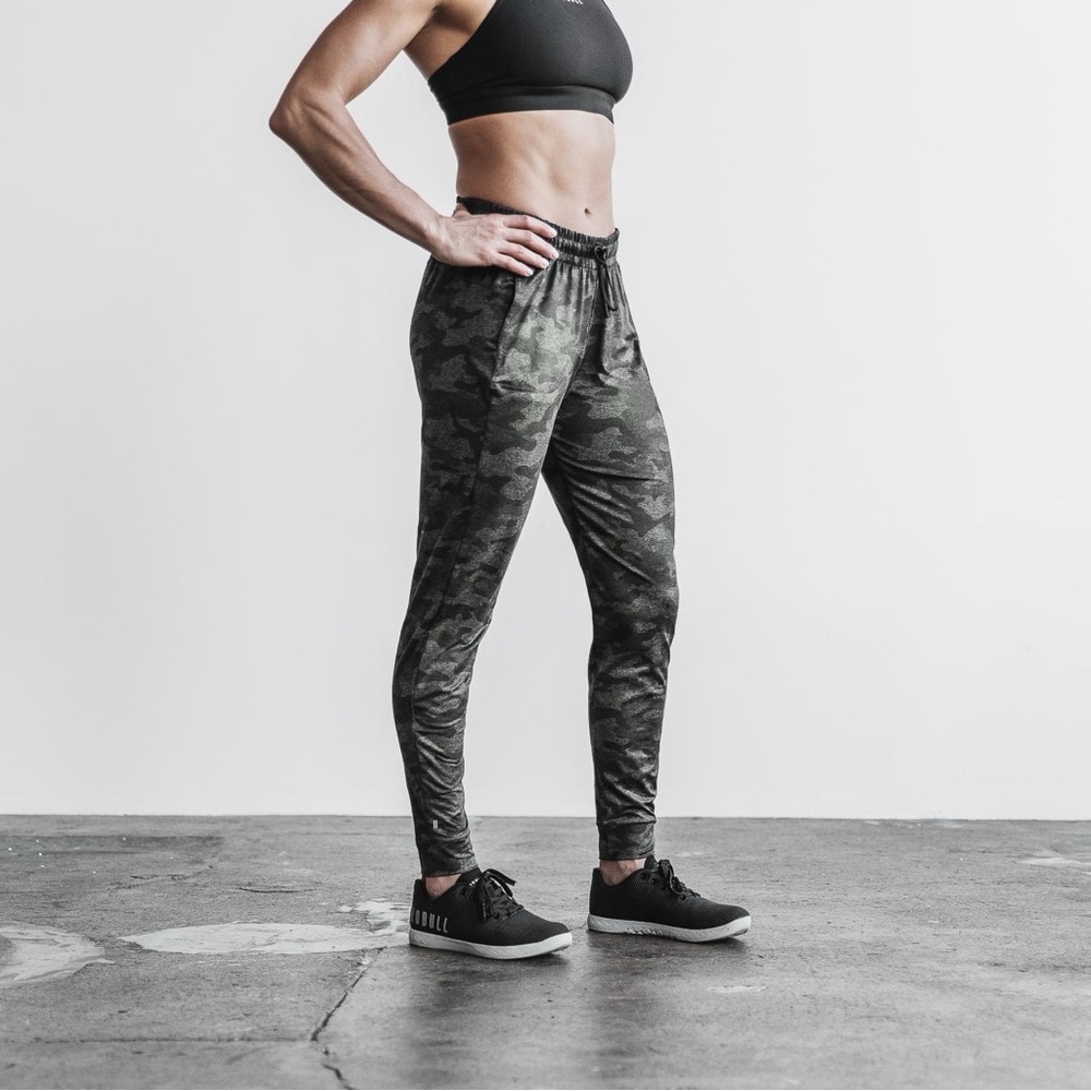 NOBULL women’s camo jogger